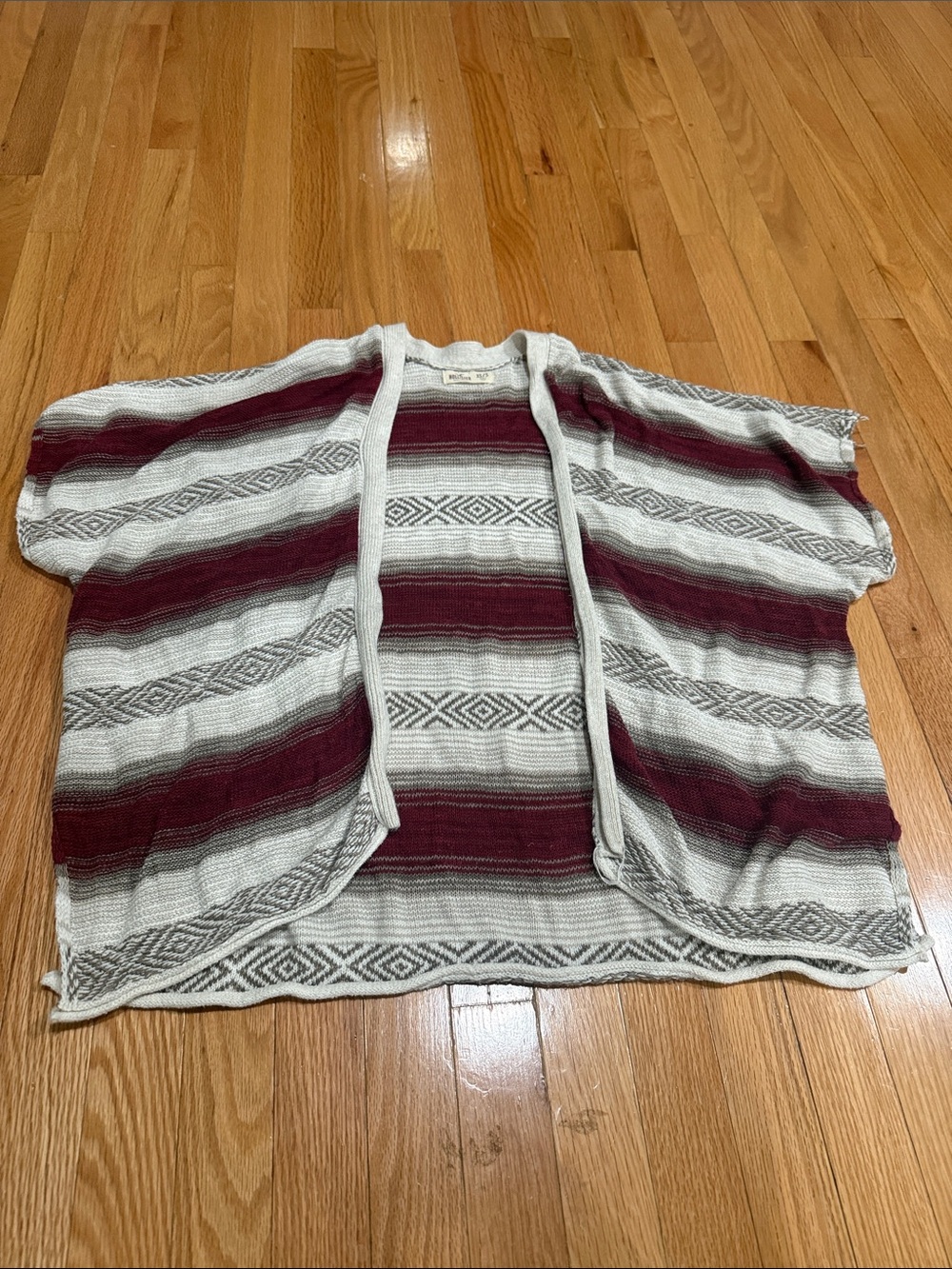 Hollister Striped Open-Front Knit Short sleeve Cardigan in Cream and Burgundy